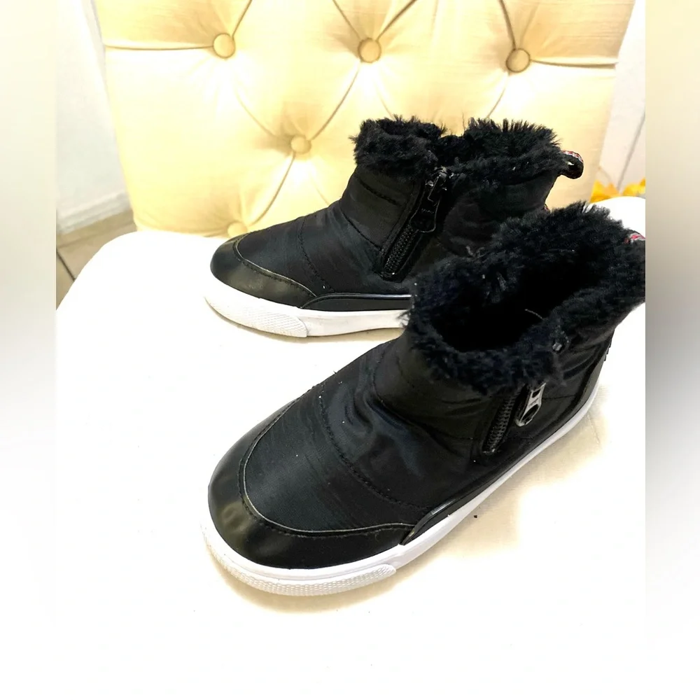 CAT & JACK Toddle Black Faux Fur lined Winter Boots with Zipper Sz 8 Kids Shoes